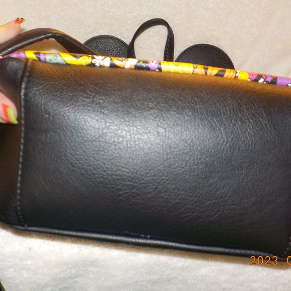 2022 Disney Parks Loungefly Mickey & Friends Halloween Mini Backpack NWOT - Picture 6 of 8